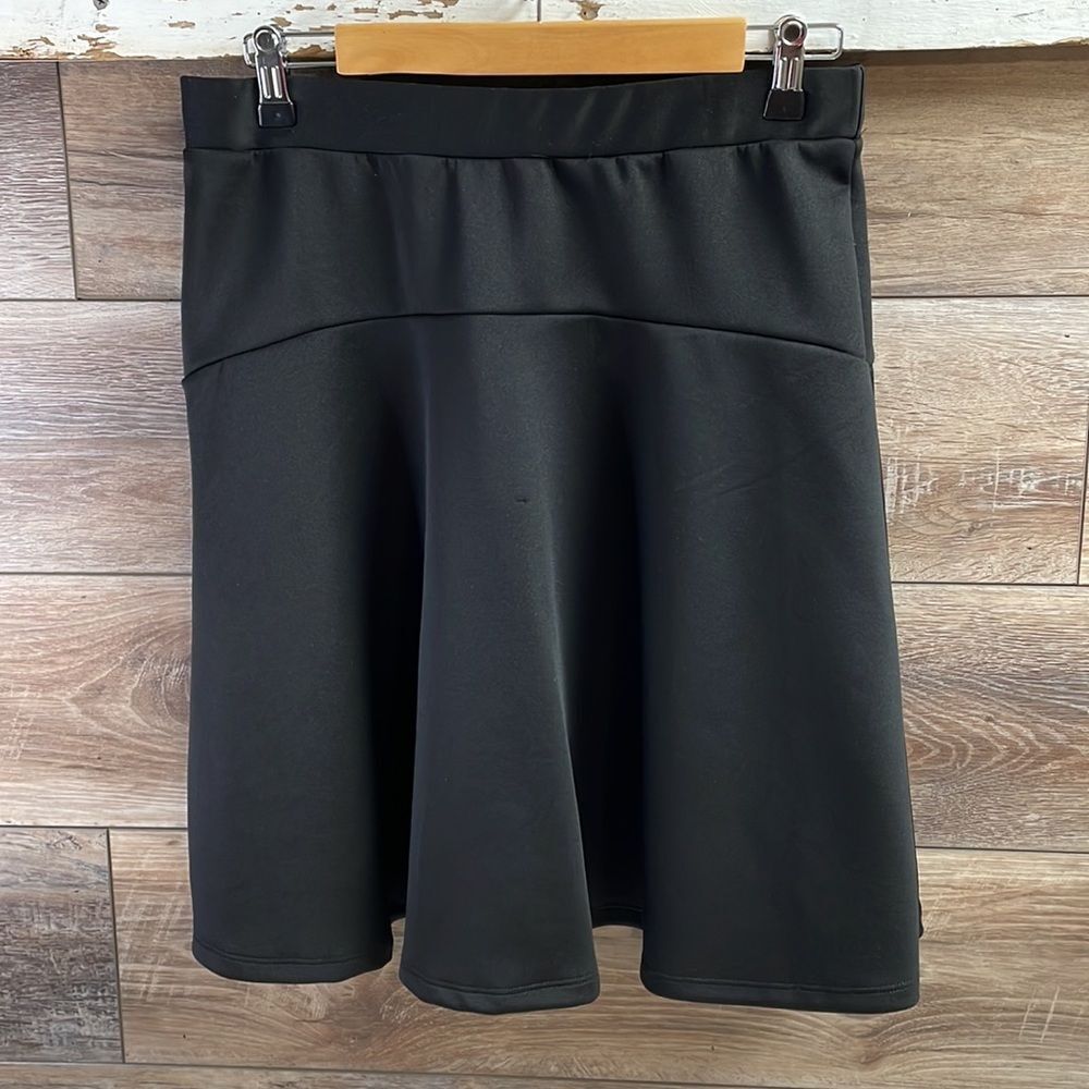 NY Collection Women’s Solid Black A-Line Skirt Size Small